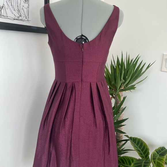 Sleeveless Pleated A-Line Dress in Iridescent Purple - Picture 4 of 4